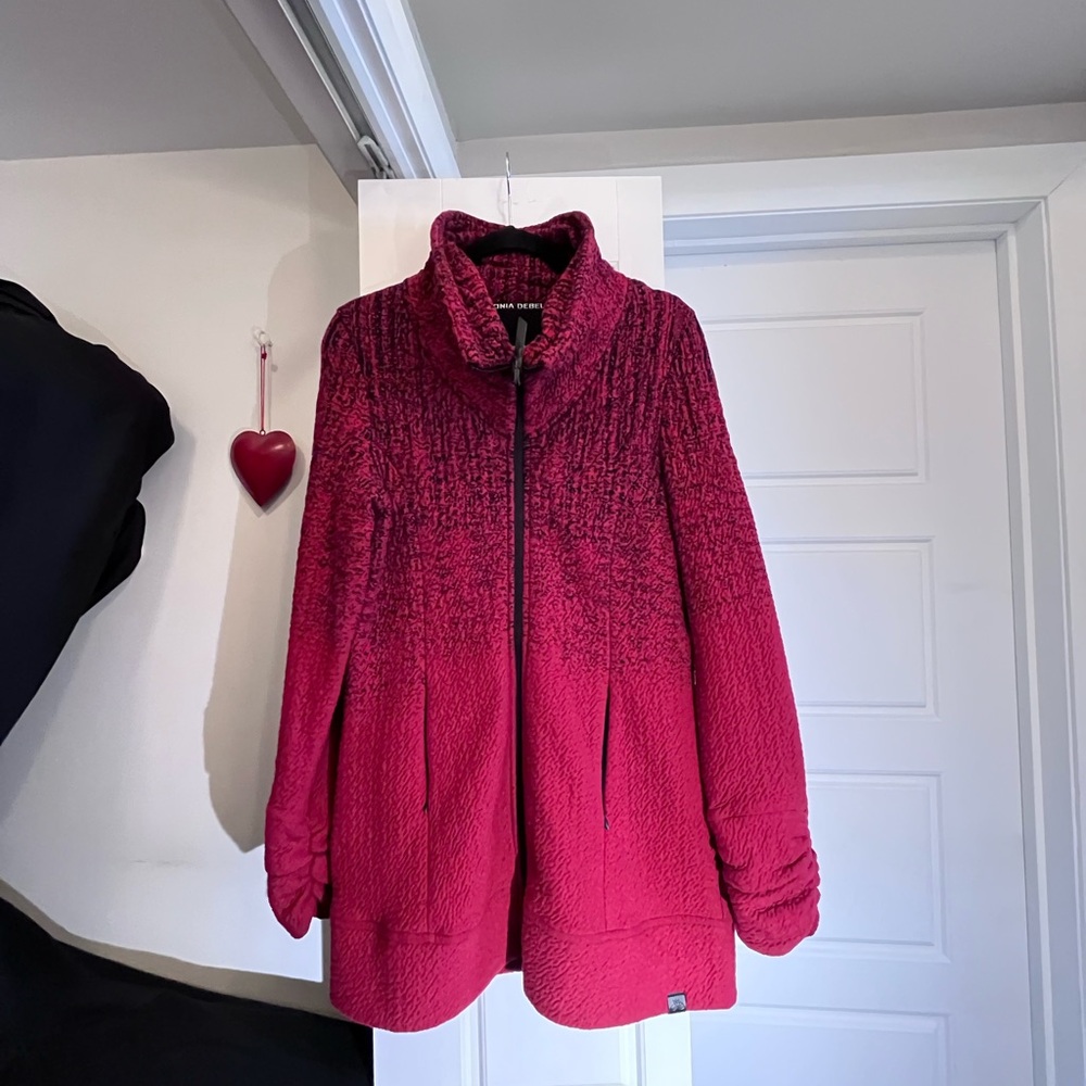 Red tunic/jacket  US L Tonia Debellis
